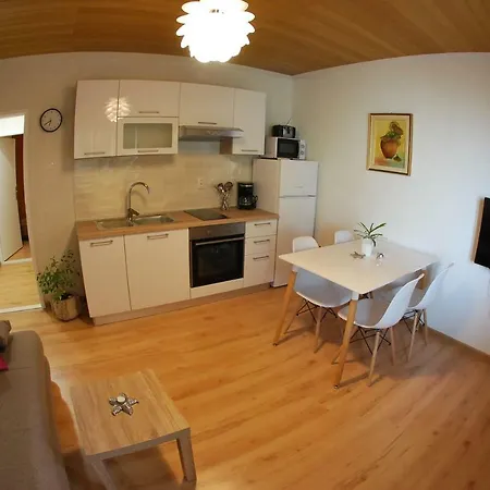 Ruzica Apartment *
